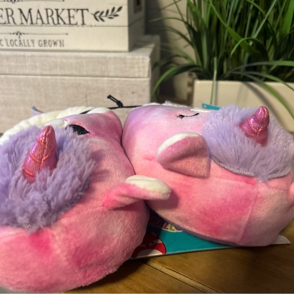 COPY - Kids Squishmallows Lola the Unicorn Slippers - Picture 6 of 10